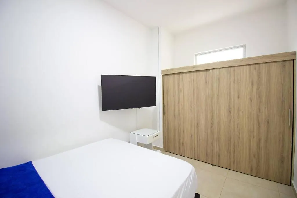 2 Bedroom Barrio Estadio, Cerca Al Metro, Parqueadero 303 메딜린 0*,  콜롬비아