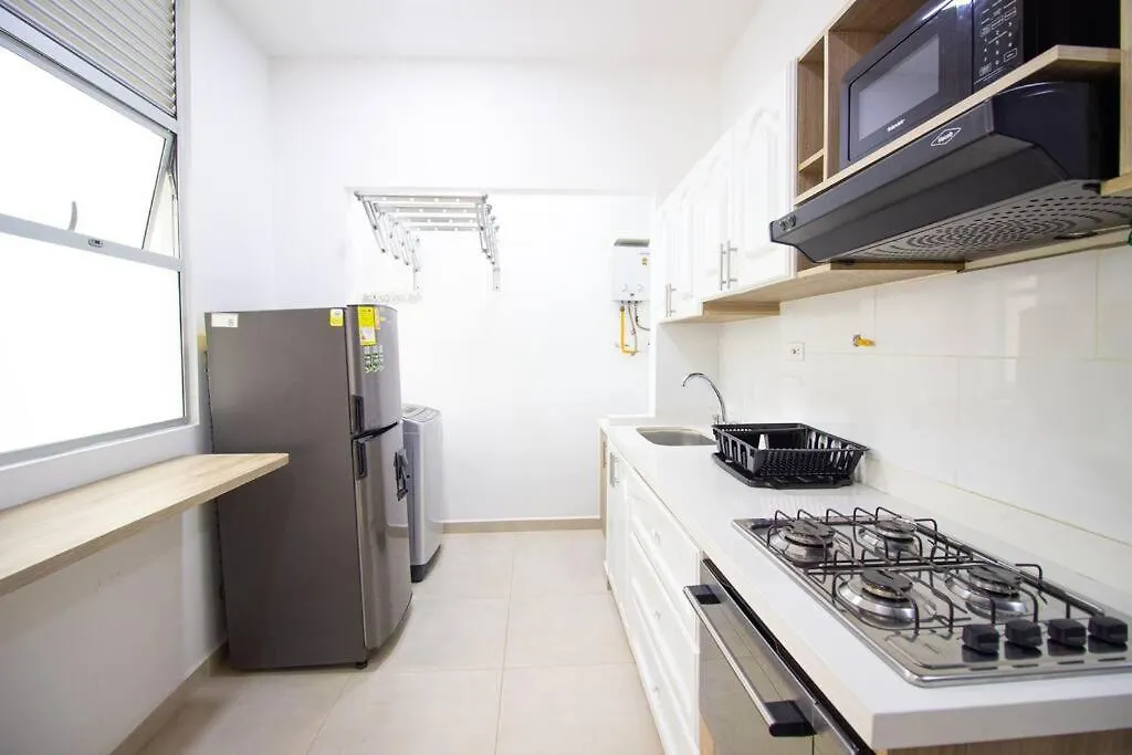 2 Bedroom Barrio Estadio, Cerca Al Metro, Parqueadero 303 메딜린 콜롬비아