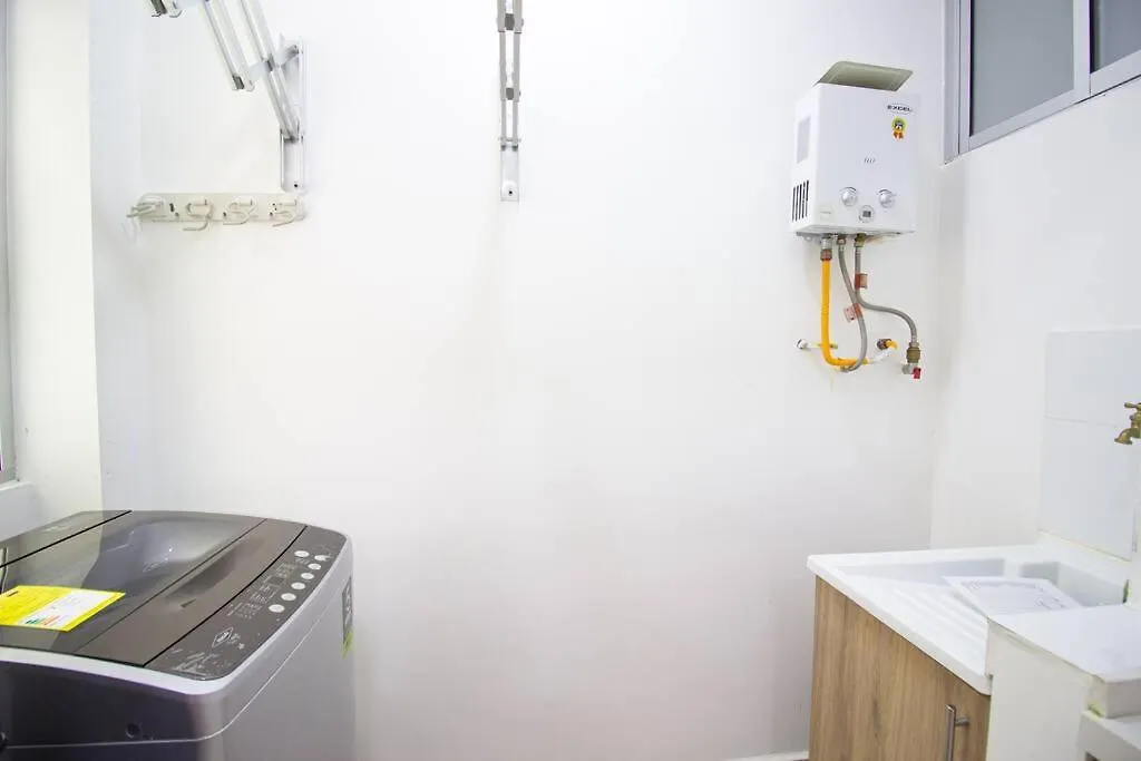 2 Bedroom Barrio Estadio, Cerca Al Metro, Parqueadero 303 메딜린 아파트
