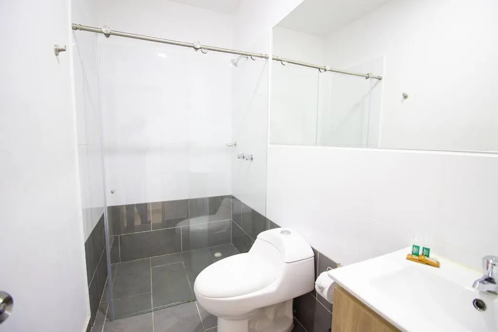 2 Bedroom Barrio Estadio, Cerca Al Metro, Parqueadero 303 Медельин