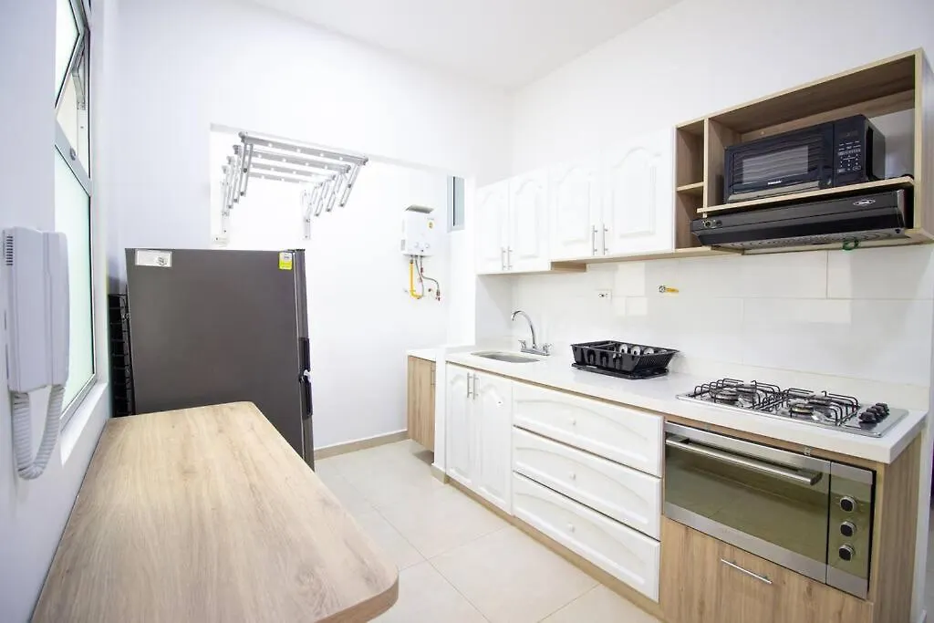 Апартаменты 2 Bedroom Barrio Estadio, Cerca Al Metro, Parqueadero 303 Медельин
